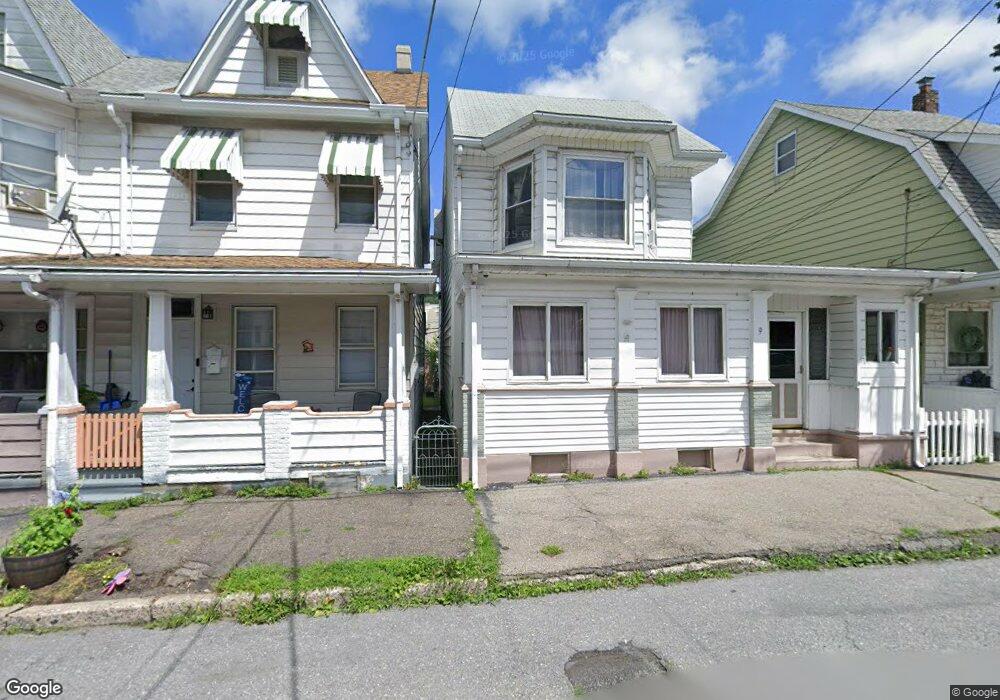 11 W Bertsch St, Lansford, PA 18232 - photo 1