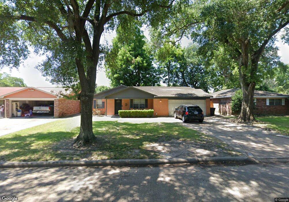 1007 Helms Rd, Houston, TX 77088 - photo 1
