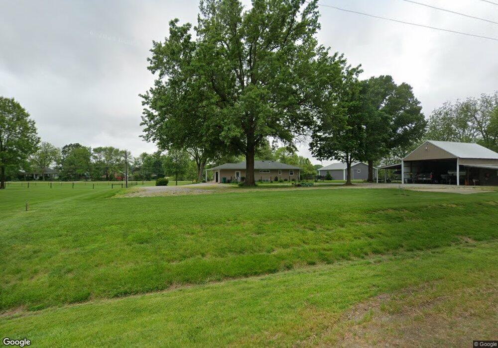 806 W Apple St, Freeburg, IL 62243 - photo 1