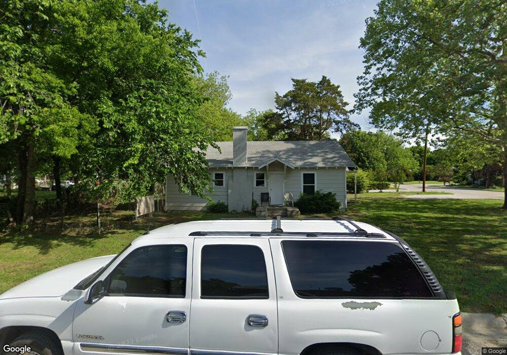 701 Hall St, Gainesville, TX 76240 - photo 1