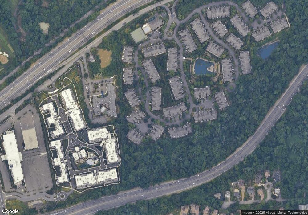 44 Kensington Cir, Manhasset, NY 11030 - photo 1