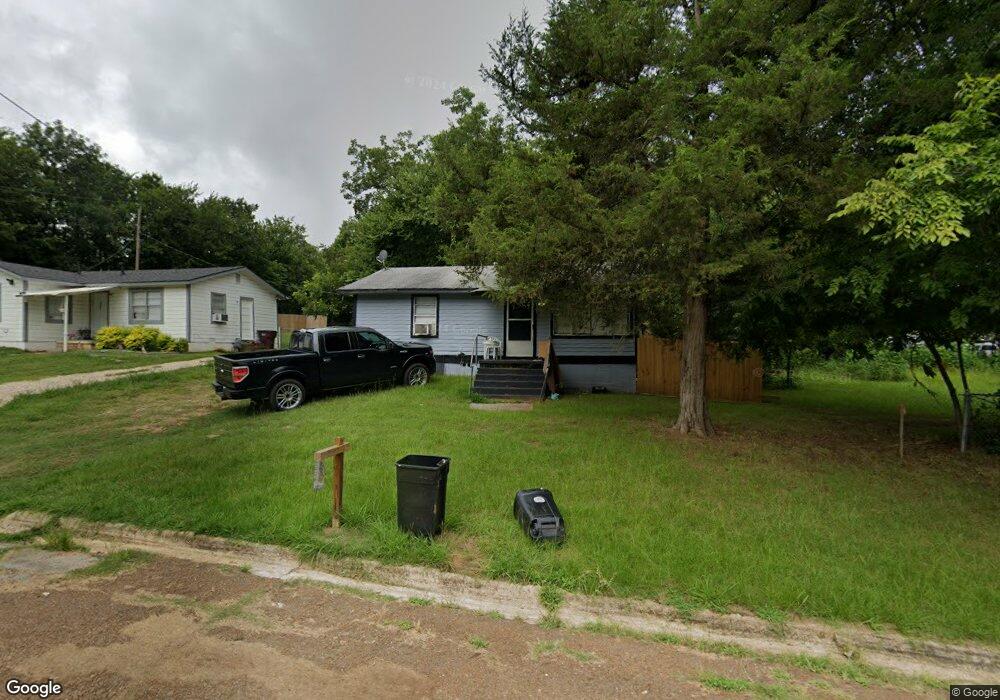 908 S K St, Hugo, OK 74743 - photo 1