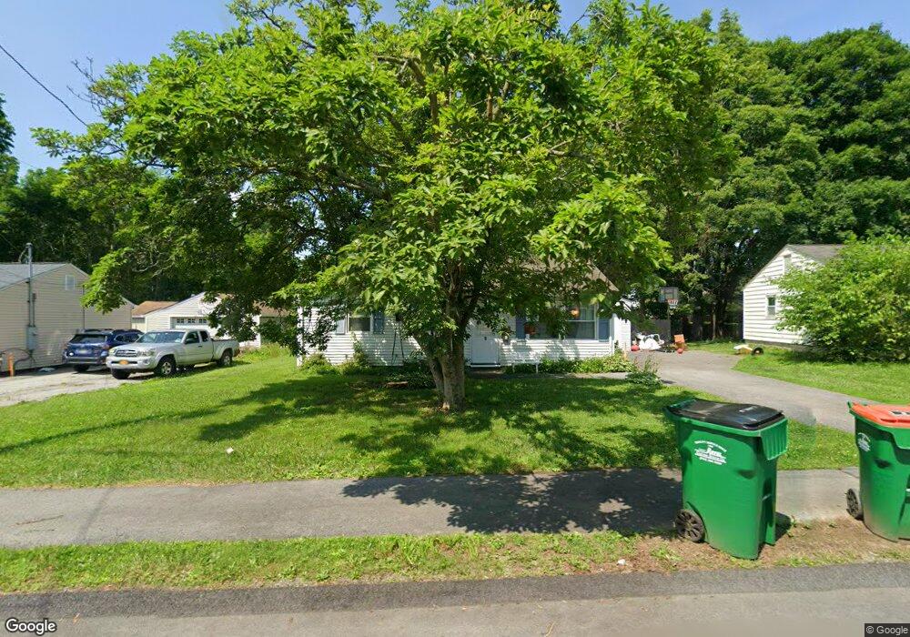 9 Peter Cooper Dr, Poughkeepsie, NY 12601 - photo 1