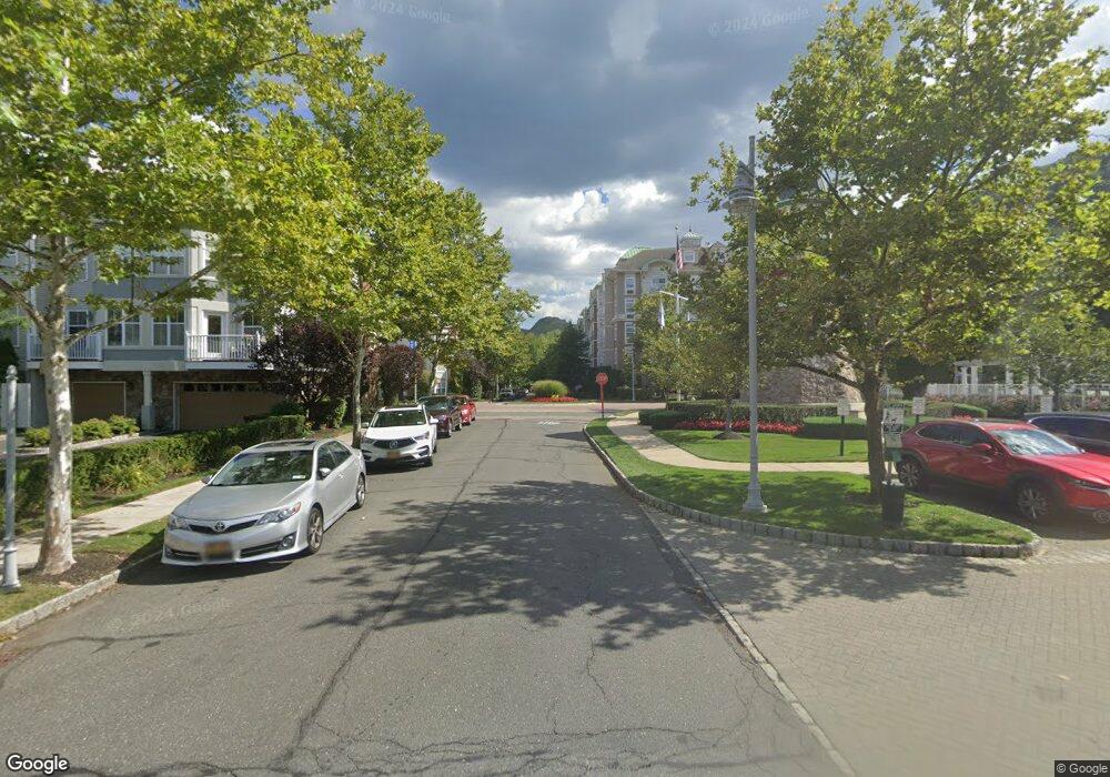 2121 Round Pointe Dr, Haverstraw, NY 10927 - photo 1