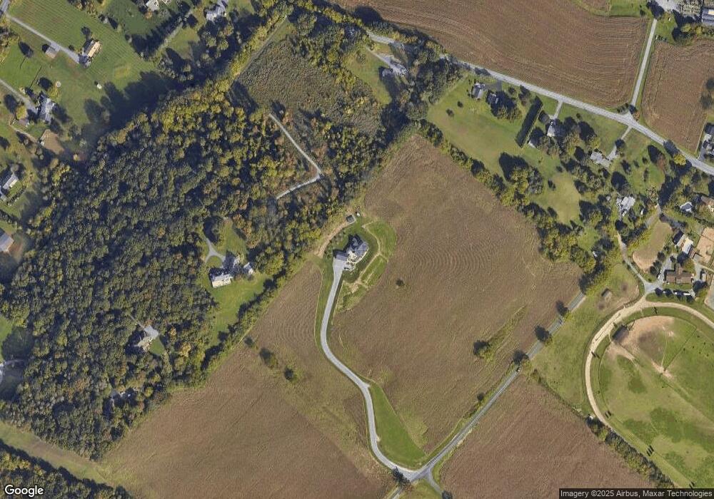 1220 Rickenbach Rd, Reading, PA 19605 - photo 1