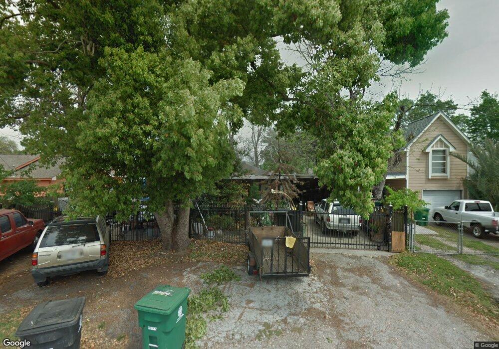 112 Oddo St, Houston, TX 77022 - photo 1