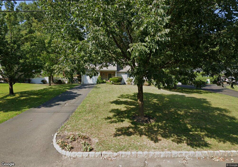 658 N Meadow Dr, Bound Brook, NJ 08805 - photo 1