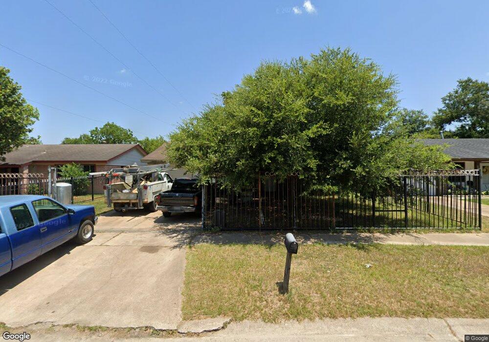 1802 Beaver Bend Rd, Houston, TX 77088 - photo 1