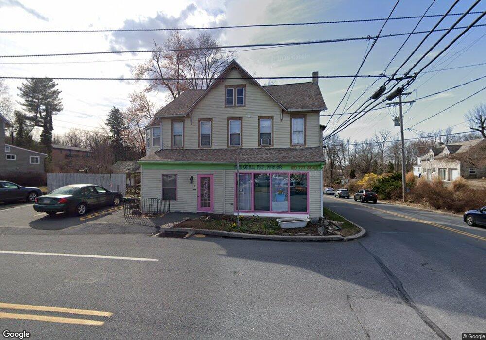 703 Mountain View Rd, Reading, PA 19607 - photo 1