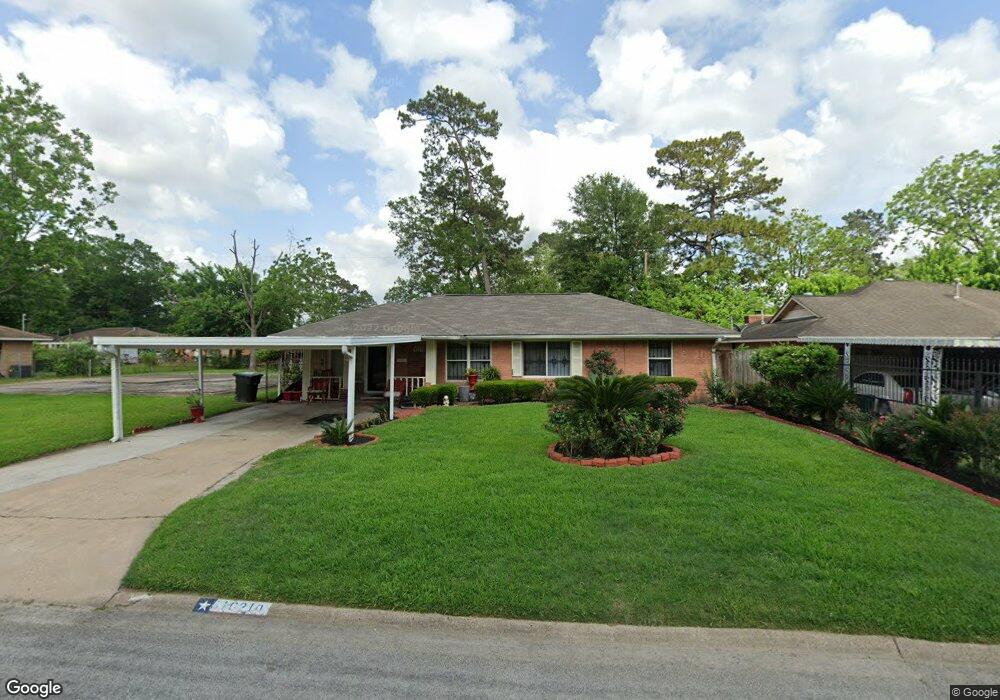 10210 Hollyglen Dr, Houston, TX 77016 - photo 1