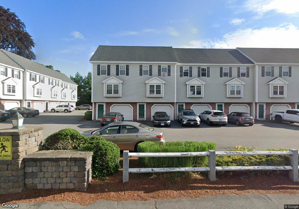 1017 Middlesex St unit 4, Lowell, MA 01851 - photo 1