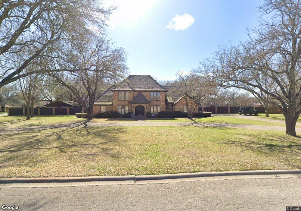 718 Stonelake Dr, Cleburne, TX 76033 - photo 1