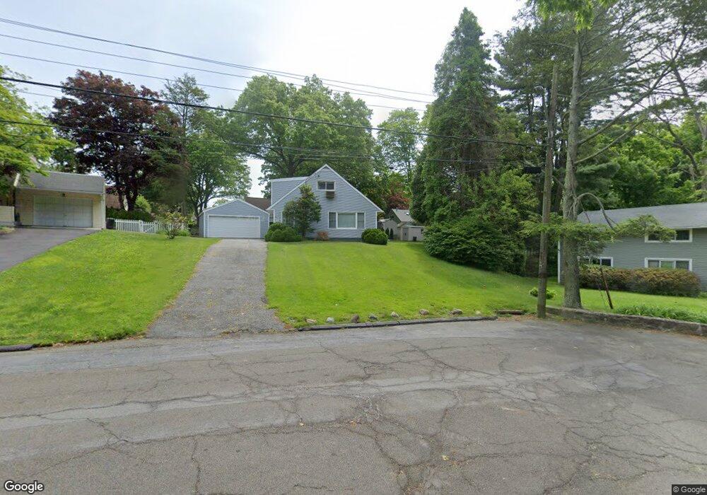 8 Lee Ln, Rye Brook, NY 10573 - photo 1