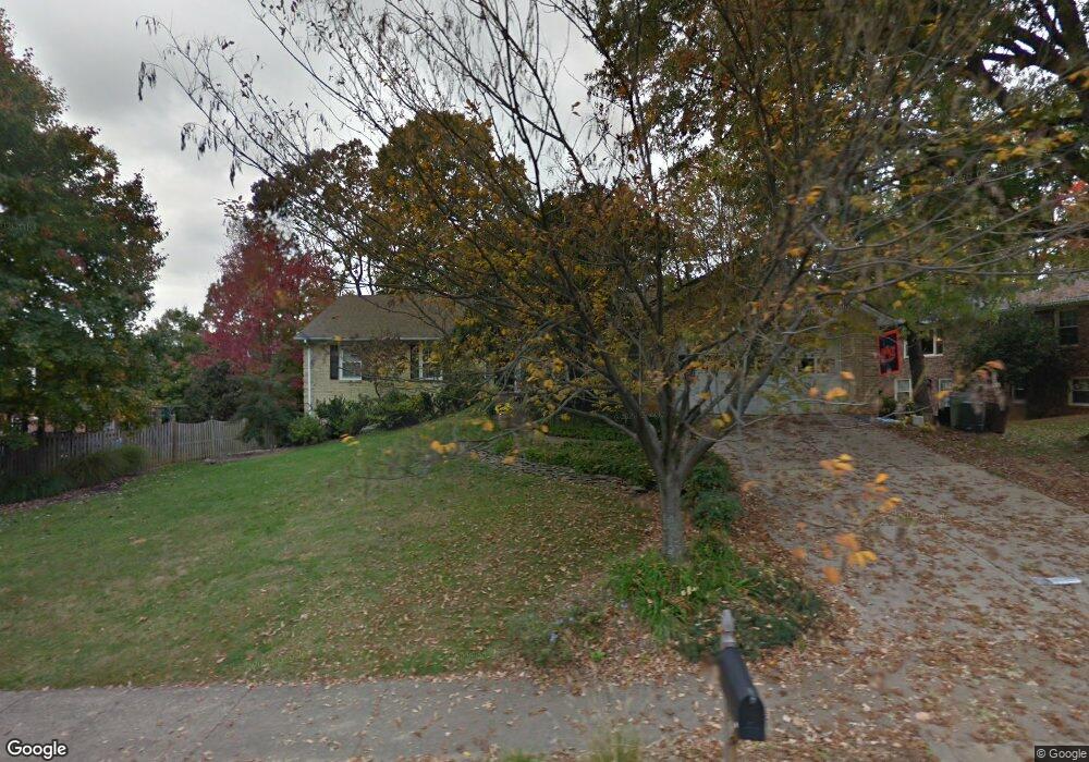 1330 Titania Ln, McLean, VA 22102 - photo 1