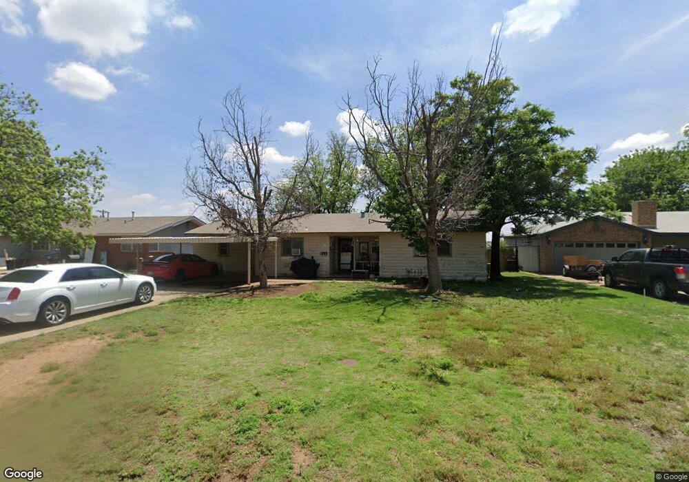 206 Thomas Blvd, Plainview, TX 79072 - photo 1