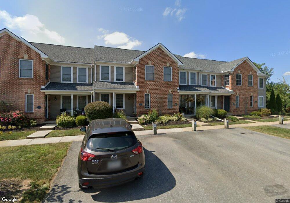 4017 Bradford Cir unit 17, Mount Joy, PA 17552 - photo 1