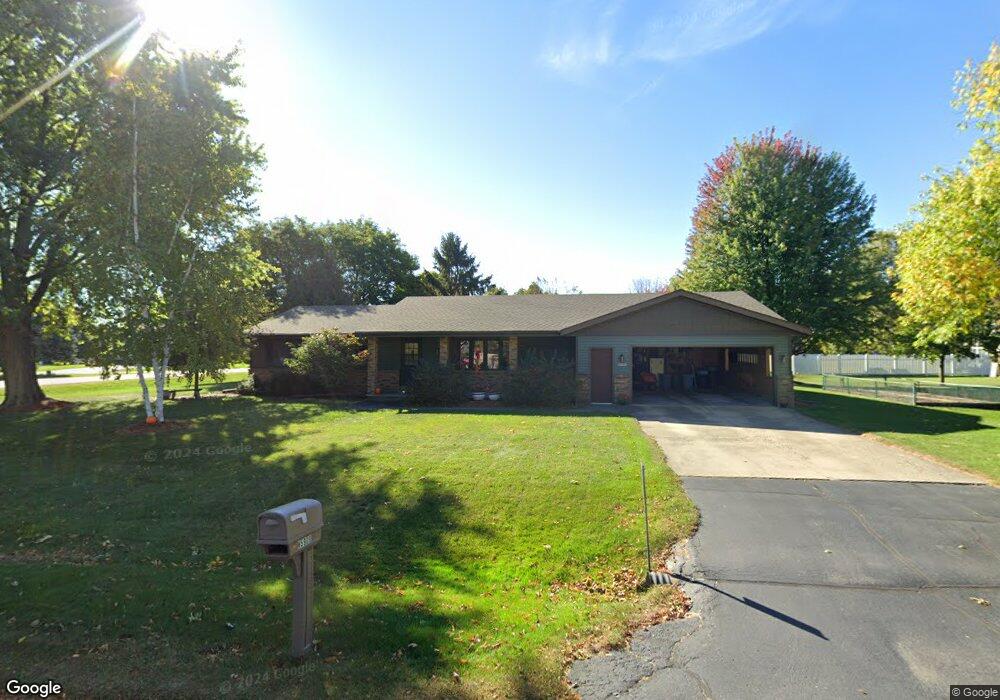 W5909 Cliff Dr, Appleton, WI 54915 - photo 1