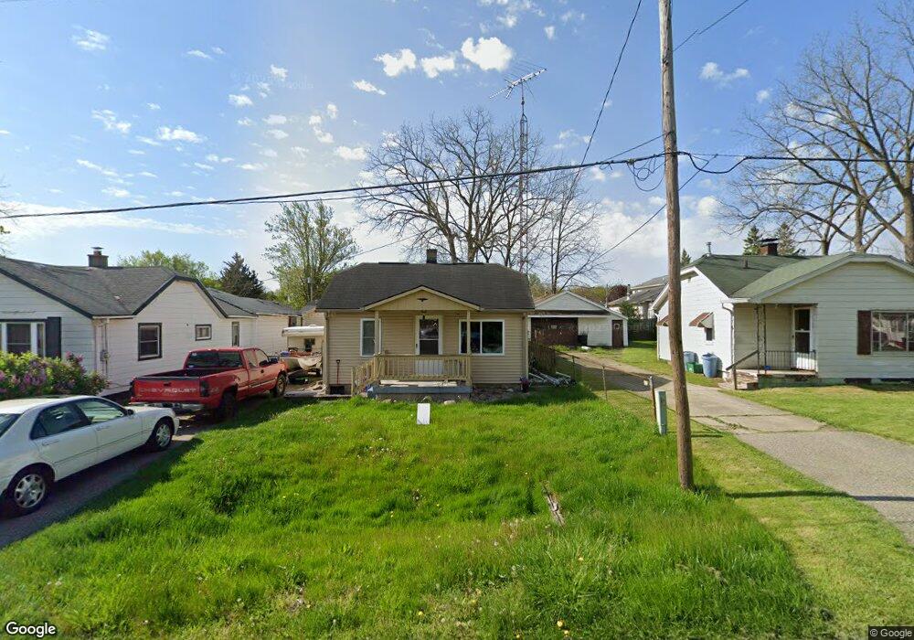 1121 W Boatfield Ave, Flint, MI 48507 - photo 1
