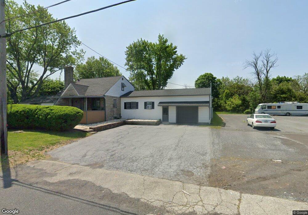 633 W Ridge Pike, Royersford, PA 19468 - photo 1