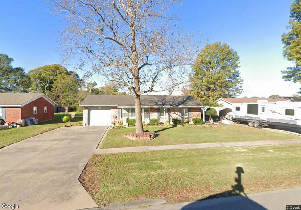 1908 S Lowe St, Stuttgart, AR 72160 - photo 1