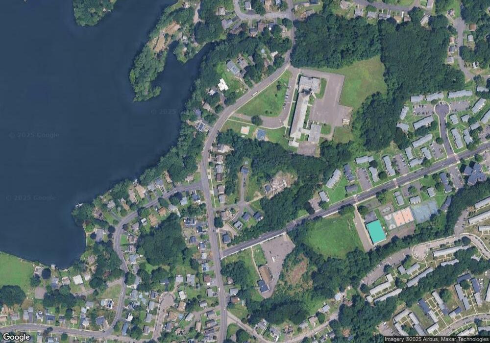 1370 Chopsey Hill Rd, Bridge Port, CT 06606 - photo 1