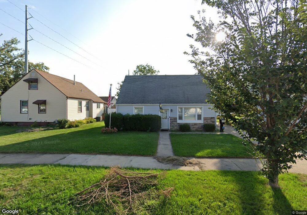 1241 NW Harrision Ct, Cedar Rapids, IA 52405 - photo 1