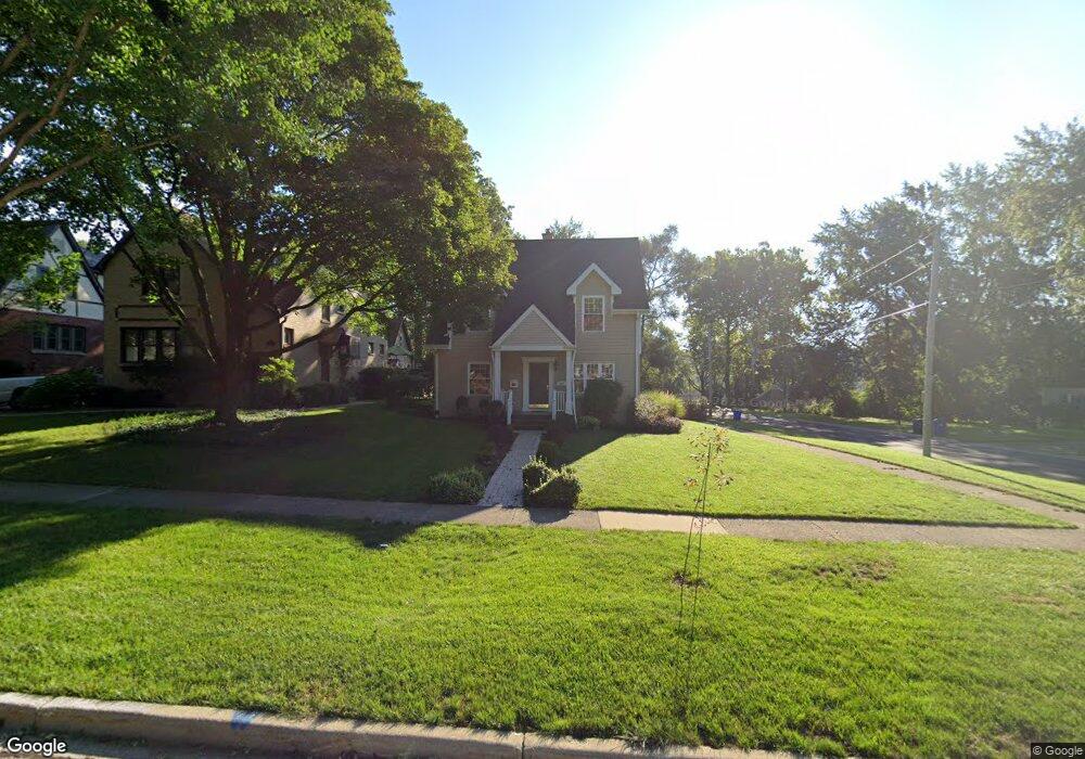 807 N Summit St, Wheaton, IL 60187 - photo 1