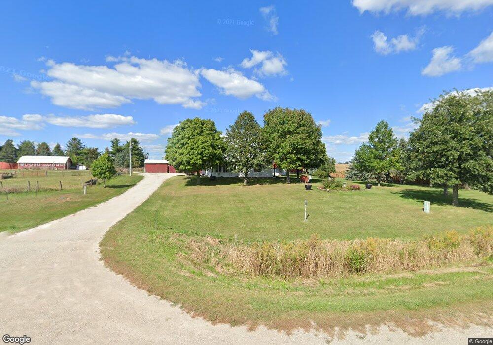 2625 58th St, Vinton, IA 52349 - photo 1