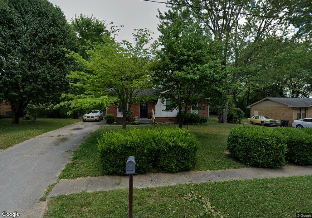 719 Hawthorne St, Hopkinsville, KY 42240 - photo 1