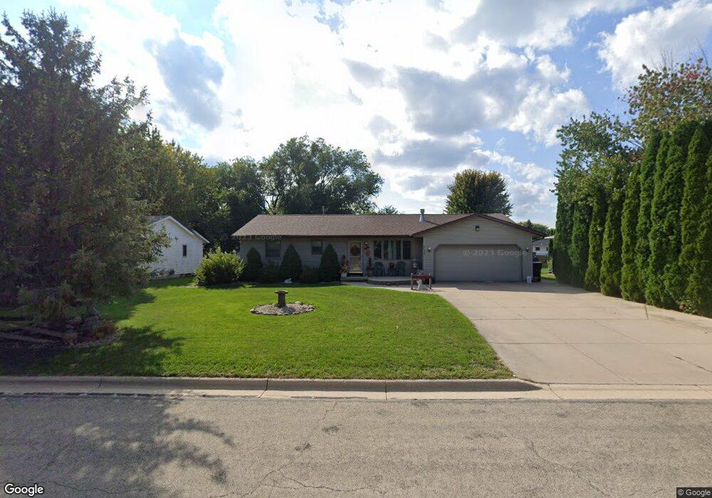 114 Teddy St, Brooklyn, WI 53521 - photo 1