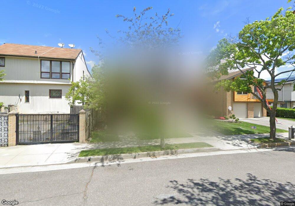 3861 233rd St, Little Neck, NY 11363 - photo 1