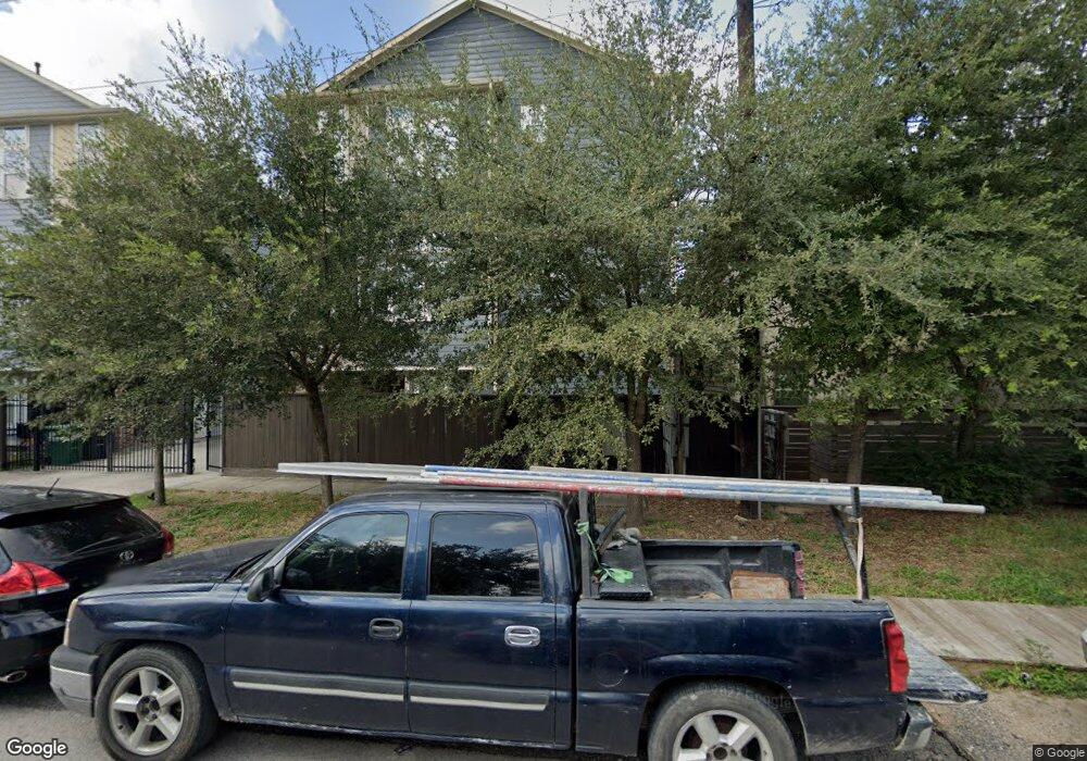 621B Rutland St, Houston, TX 77007 - photo 1