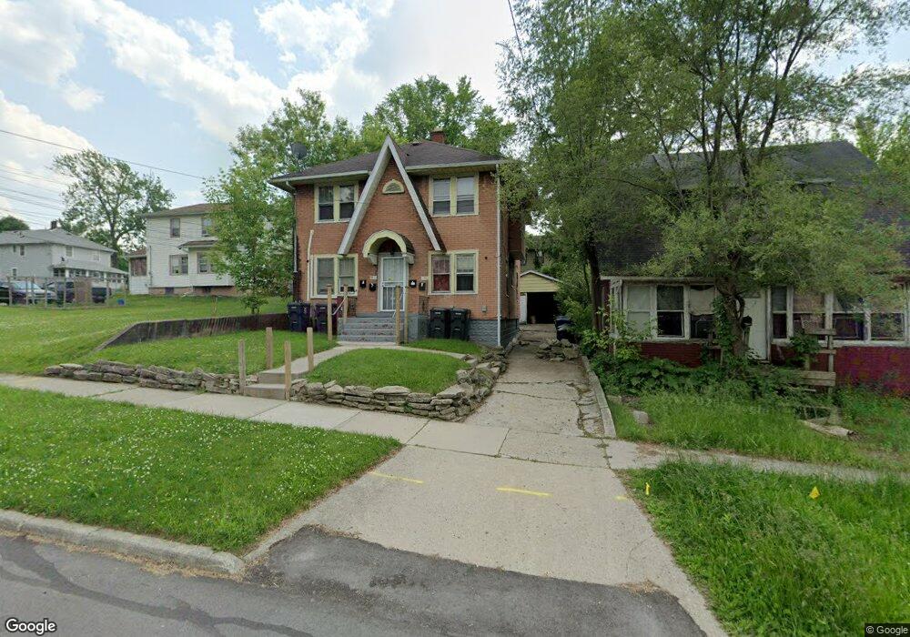 2215 Zimmerman St, Flint, MI 48503 - photo 1