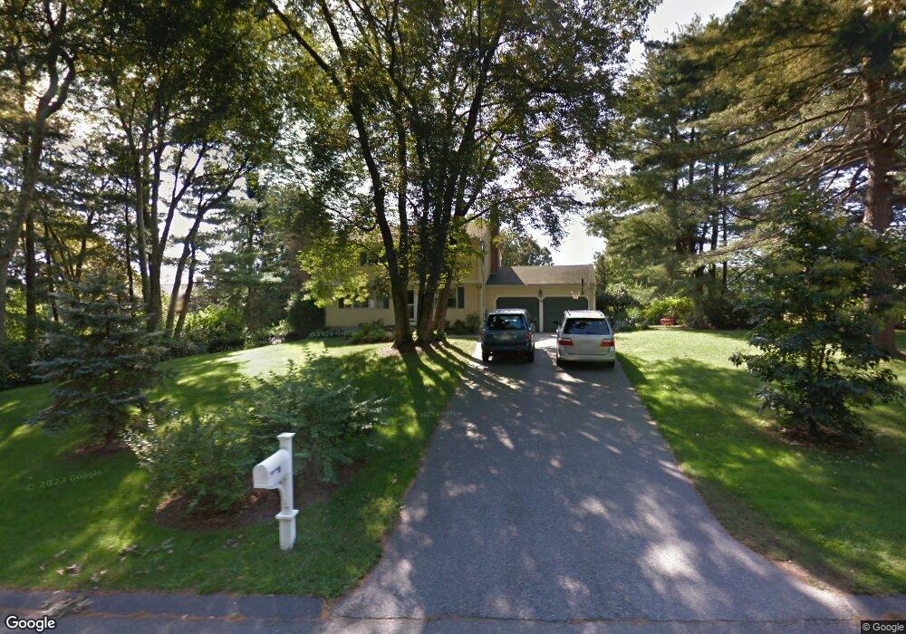 10 Pondview Rd, Norfolk, MA 02056 - photo 1