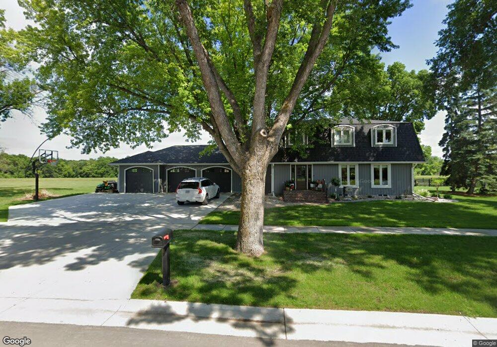 166 N Woodcrest Dr N, Fargo, ND 58102 - photo 1