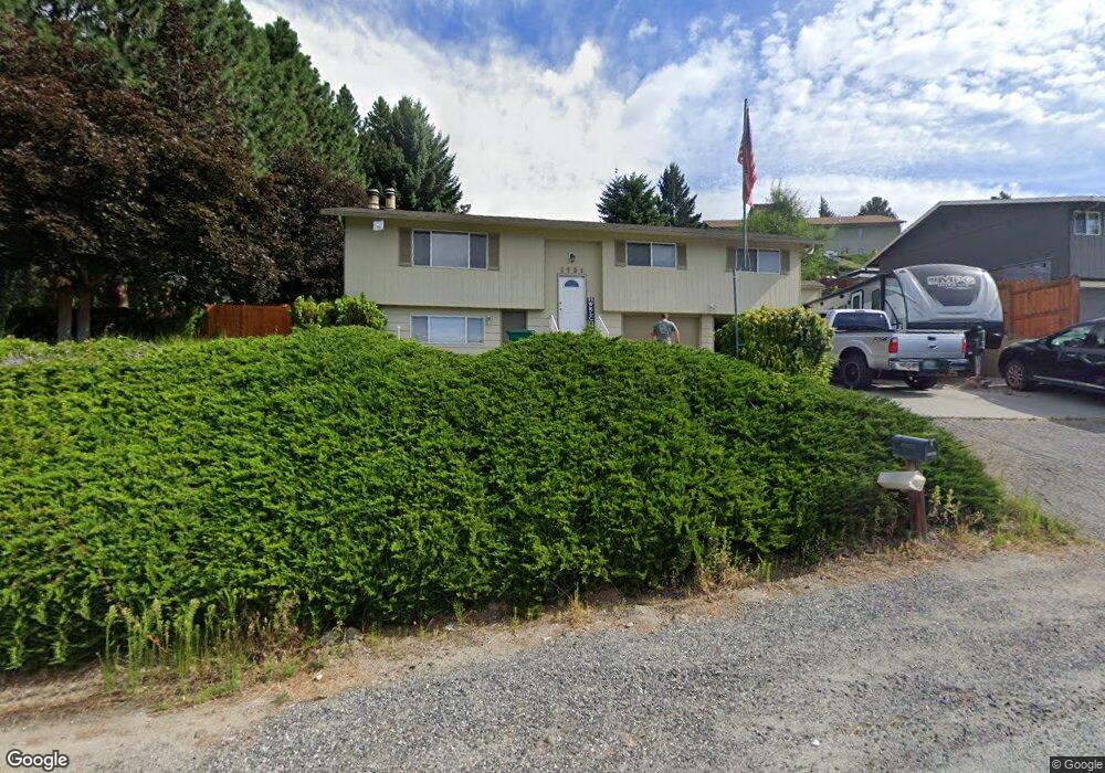 1721 9th St NE, East Wenatchee, WA 98802 - photo 1