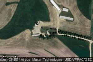 9608 Maple Rd, Cascade, IA 52033