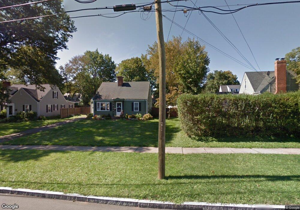 181 Webster Hill Blvd, West Hartford, CT 06107 - photo 1