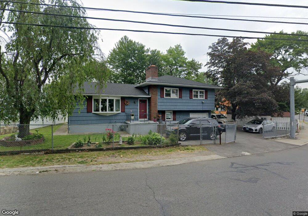 400 Chopsey Hill Rd, Bridgeport, CT 06606 - photo 1