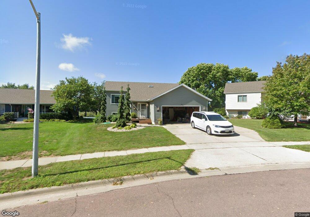 4813 E Maywood Dr, Sioux Falls, SD 57110 - photo 1