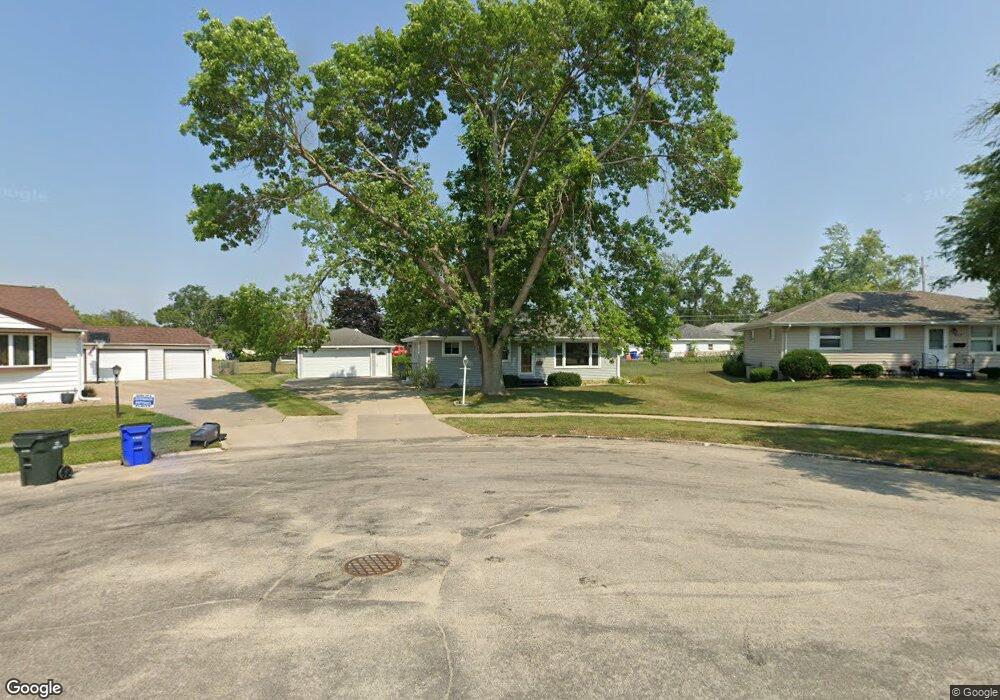 433 26th St NW, Cedar Rapids, IA 52405 - photo 1