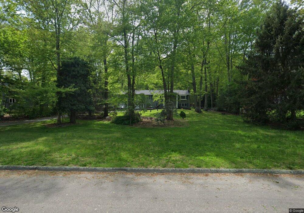 10 Quail Meadow Ln, Gales Ferry, CT 06335 - photo 1