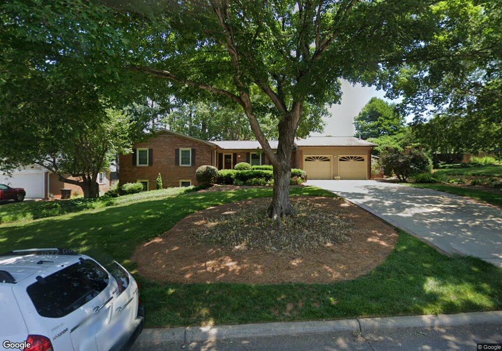 910 Carolyn St, Statesville, NC 28677 - photo 1