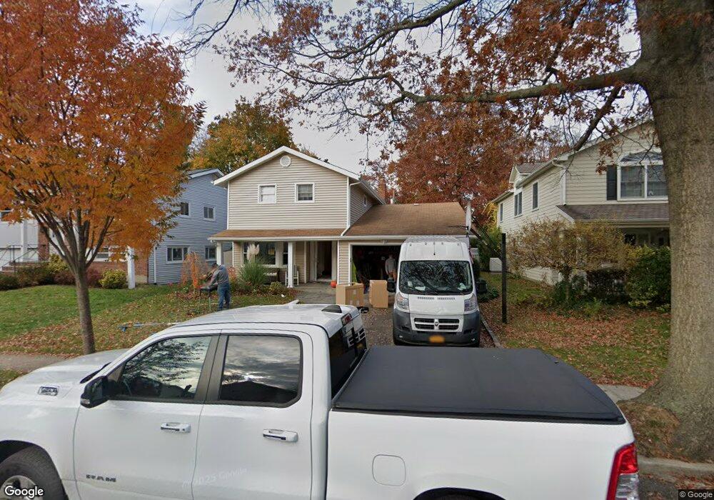 5 Dock Ln, Port Washington, NY 11050 - photo 1