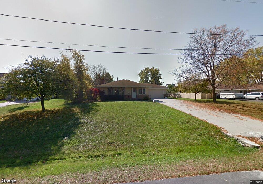 N68W13403 Ranch Rd, Menomonee Falls, WI 53051 - photo 1