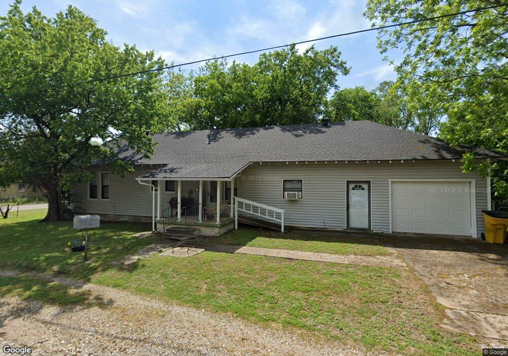 603 Harvey St, Gainesville, TX 76240 - photo 1