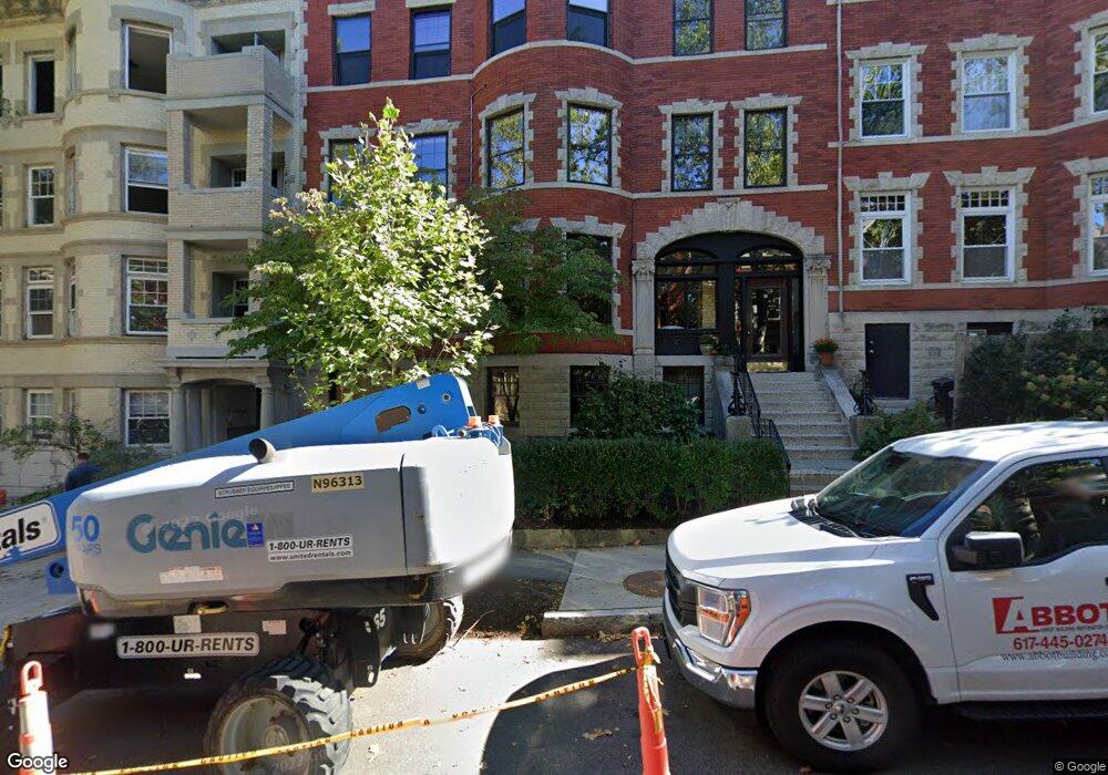 10 Claflin Rd unit 2, Brookline, MA 02445 - photo 1