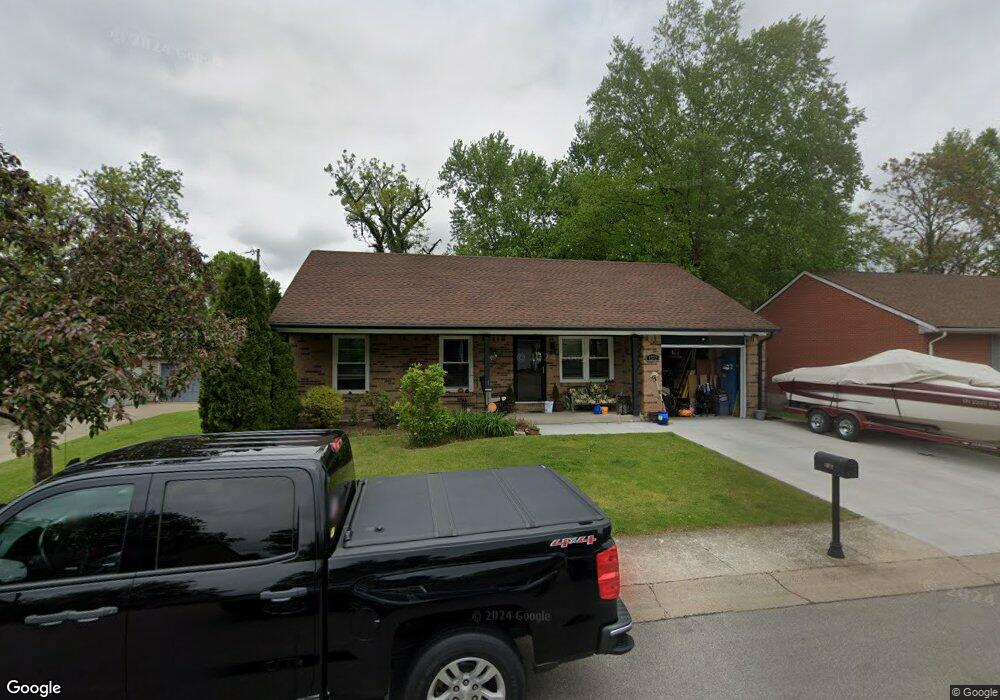 1572 Clifton Ave, New Albany, IN 47150 - photo 1