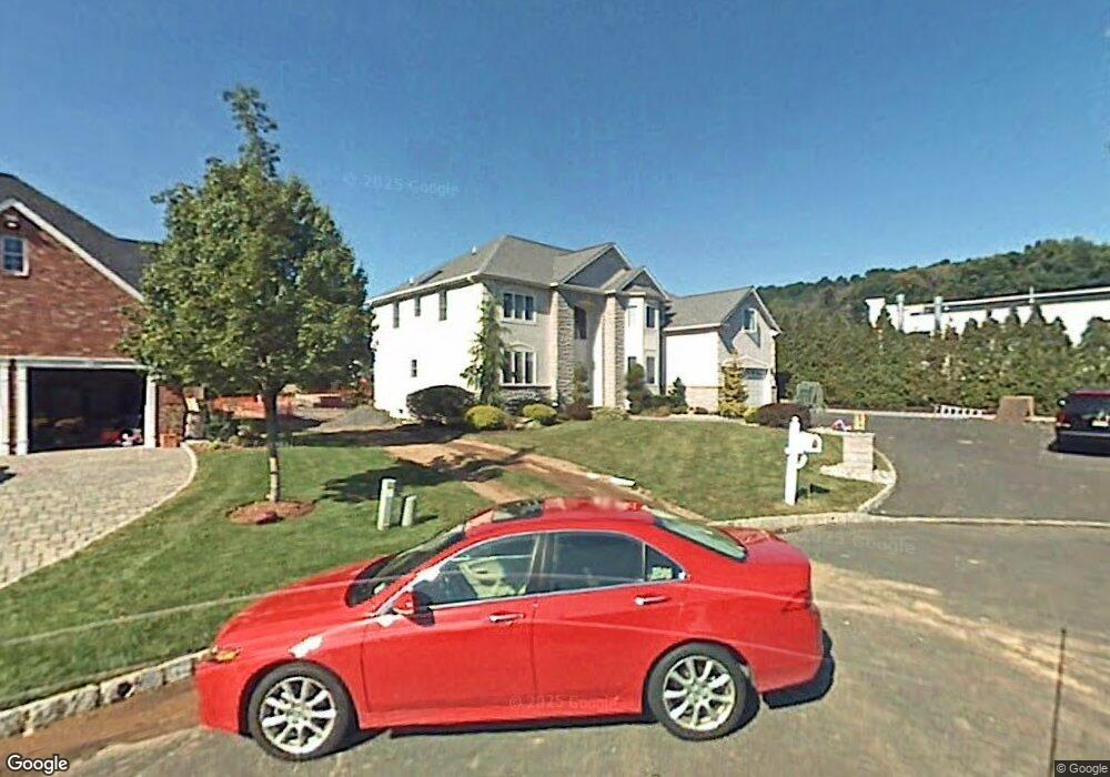 5 Kelly Ct, Green Brook, NJ 08812 - photo 1