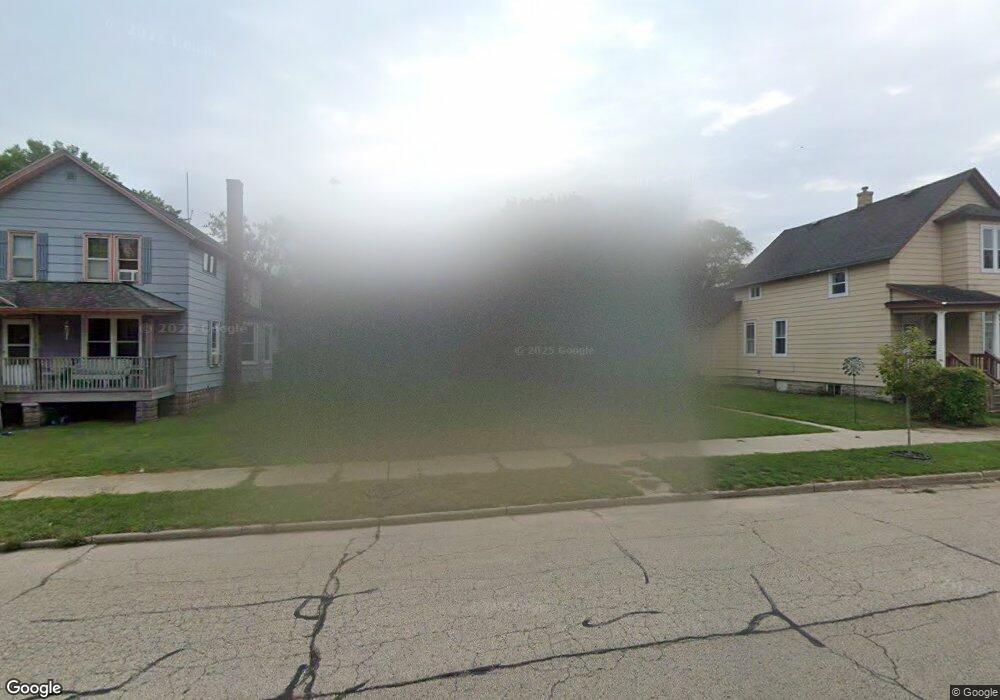 1213 15th Ave, Menominee, MI 49858 - photo 1